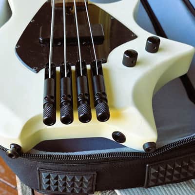 HILs NEXT HNB3 Short Scale Bass Guitar Headless wGig Bag White image 11