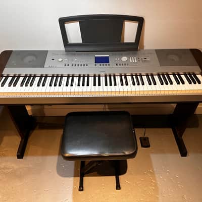 Yamaha DGX-670 88-Key Portable Grand Piano 2021 BUNDLE - Present - Black