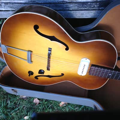 Guild X 50 1956 Sunburst image 3