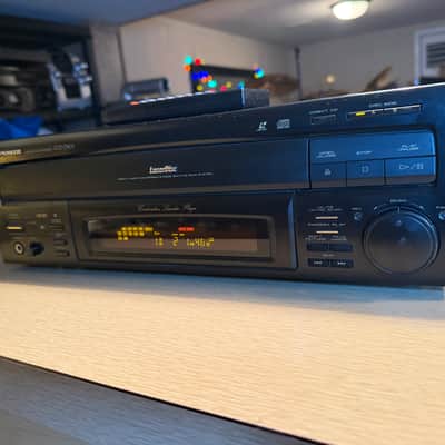 Pioneer CLD-V700 Cd Cdv Ld Laserdisc Karaoke Player Near Mint With Remote Works! image 3