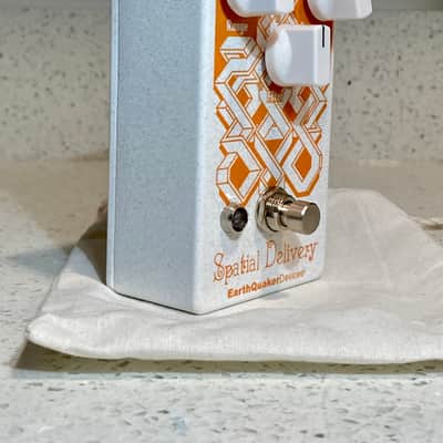 EarthQuaker Devices Spatial Delivery Sample & Hold Envelope Filter V3 image 7