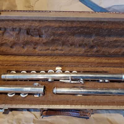 Yamaha YFL-24S Concert Flute, Japan, with case image 3