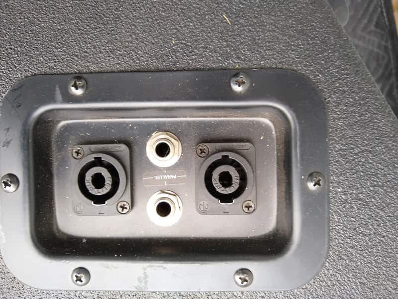 (Pair)Yamaha CM10V Club Concert Series 150w Passive Speaker Wedge Monitor 2003 - Present - Black image 1