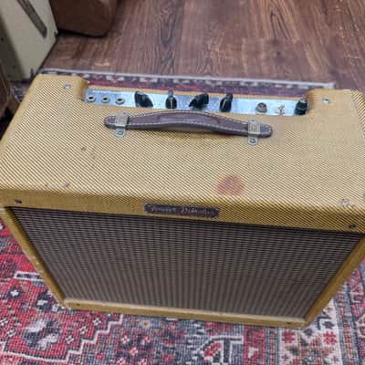 Fender Vibrolux 5F11 Narrow Panel 10-Watt 1x10" Guitar Combo 1960 - Tweed image 2