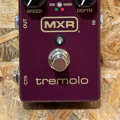 Pre Owned MXR M305G1 Tremolo Inc. Box image 1
