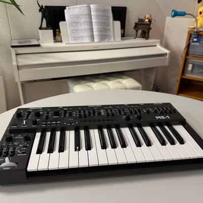 Behringer MS-1 Analog Synthesizer Keyboard image 2