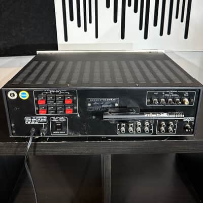 Marantz Model 2218 18-Watt Stereo Solid-State Receiver 1978 - 1979 - Silver with Wood Case image 9