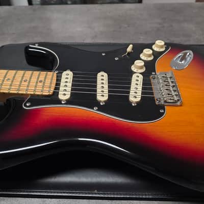 Fender Custom Shop Classic Player Stratocaster 2004 Sunburst Birdseye Neck Sperzel Tuners 3TSB image 12