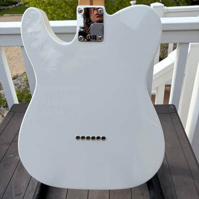 Fender Standard Telecaster 2018 - Artic White image 6