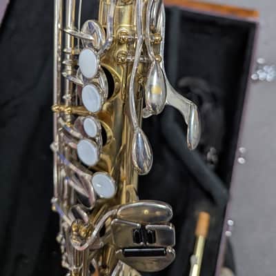 Yamaha Yas23 Alto Saxophone - Brass image 8
