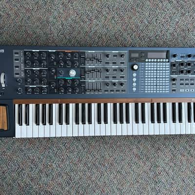 Arturia PolyBrute 61-Key Synthesizer plus flight case