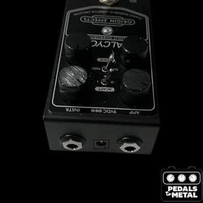 Origin Effects Halcyon Gold Overdrive 2023 - Present - Blackout - X18230 image 2
