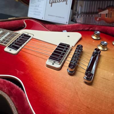 Gibson Les Paul Deluxe BRAND NEW Cherry Sunburst Mini Humbuckers Vintage American USA 70s Reissue with standard hard case image 3