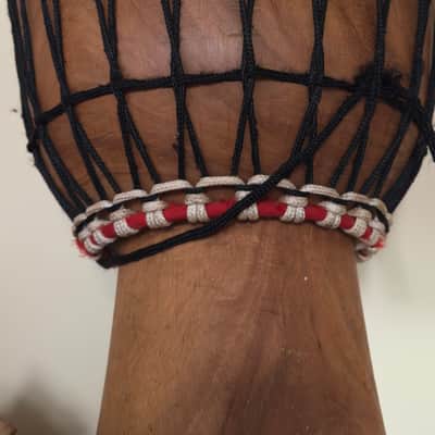 Djembe Medium - wood/skin image 1