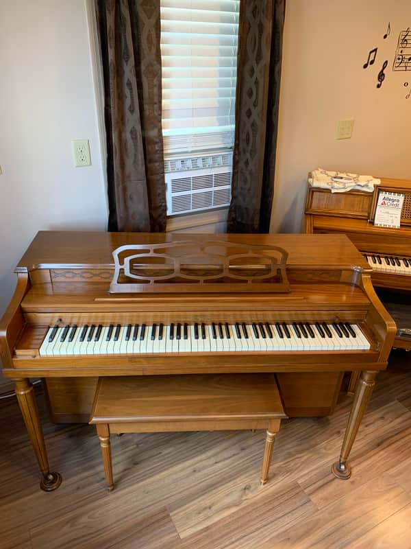 Winter Spinet 1961 Pecan | Reverb