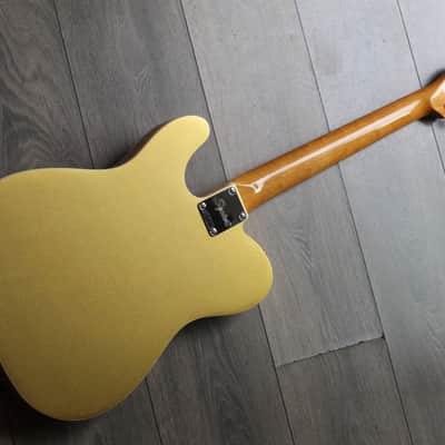 SQUIER "Classic Vibe '60s Telecaster Custom SH Azteca Gold" 4, 00 KG Bild 2