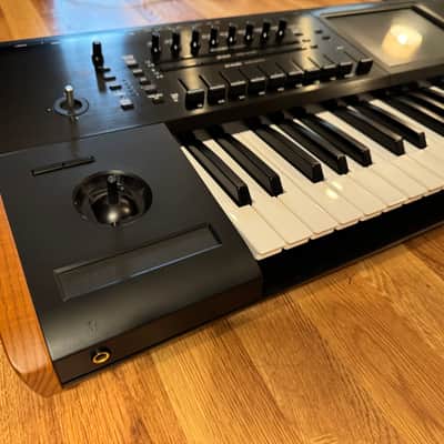 Korg KRONOS 2 61-Key Synthesizer Workstation image 6