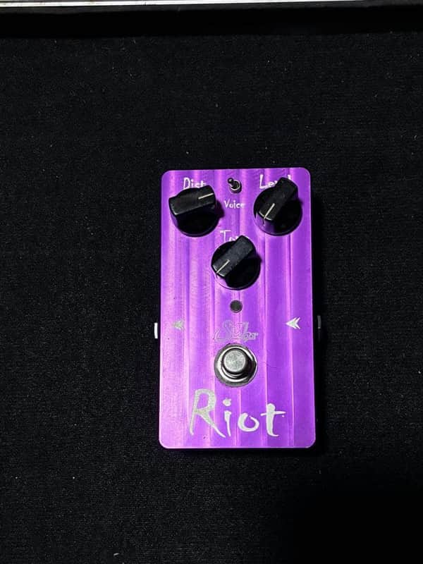 Suhr Riot