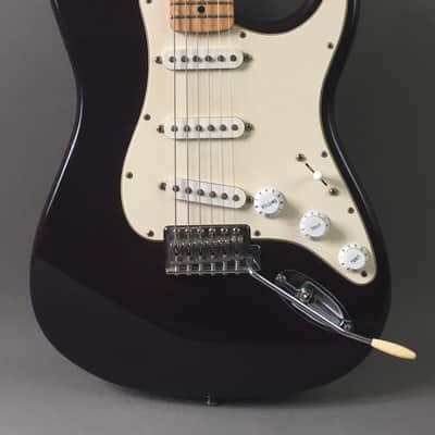 Vintage Custom Fender Solid Body Stratocaster Electric Guitar 1999 Purple 7.8 Lb Upgraded Tremolo HSC image 2