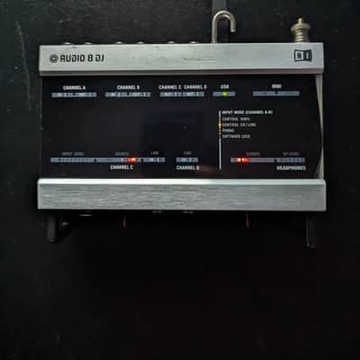 Native Instruments Audio 8 DJ image 3
