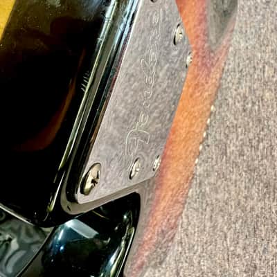 Fender Roscoe Beck Artist Series Signature Bass V 1998- 3-Colour Sunburst image 12