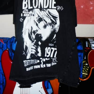 blondie debbie harry live feb 3rd 1977 nyc M unisex tee - cbgb new wave punk pop rapture  maria image 1