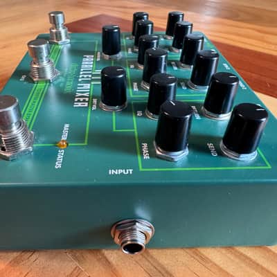 Electro-Harmonix Tri Parallel Mixer Effects Loop Mixer/Switcher 2019 - Present - Green image 6