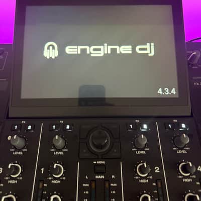 Denon Prime 4+ with accessories image 5