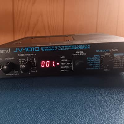 Roland JV-1010 64-Voice Synthesizer Module 1999 - 2003 - Black