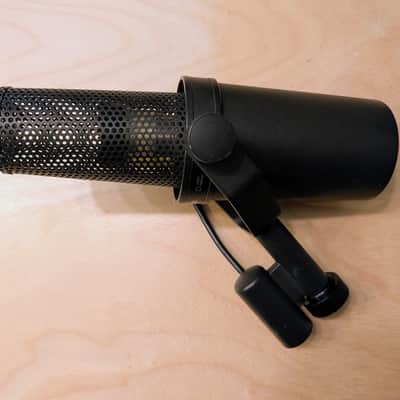 Shure SM7B Cardioid Dynamic Microphone image 5