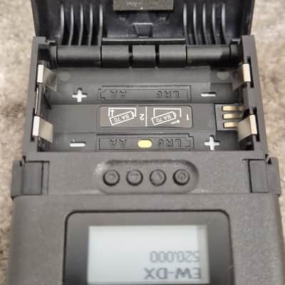 Sennheiser EW-DX SK 520.000 MHz- Bodypack Transmitter - Black - Excellent image 3