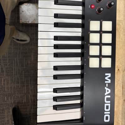 M-Audio Oxygen 61 MKV MIDI Keyboard Controller 2021 - Present - Black image 3