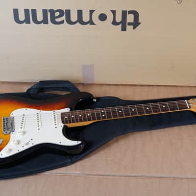 Fender Classic Series '70s Stratocaster (2004) + Fender Gig Bag image 1
