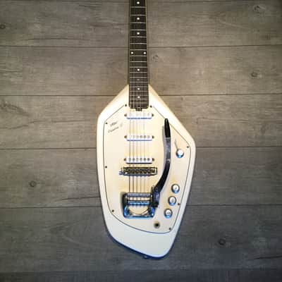 Vox Phantom VI 1966 White image 1