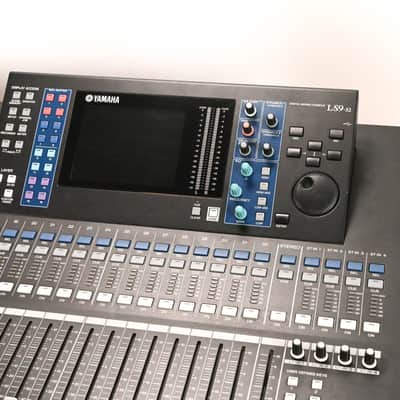 Yamaha LS9-32 32-Input Digital Mixing Console CG01Y2A image 2