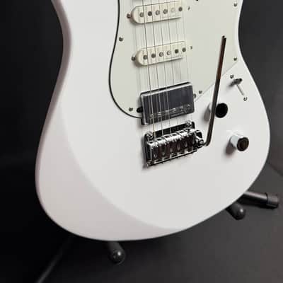 Yamaha PACS+12 Pacifica Standard Plus Electric Guitar Shell White Finish w/ Gig Bag (014) image 3