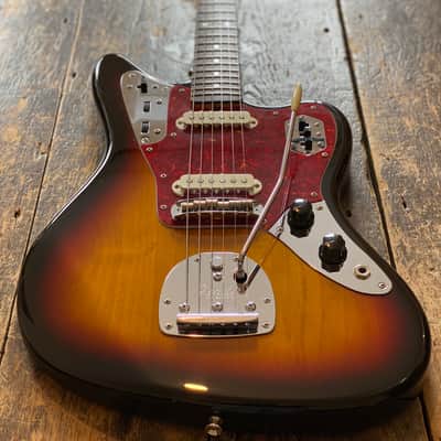 Fender Japan Jaguar 1966 Reissue P-Serial CIJ 1999-02 Alder Three Tone Sunburst image 3