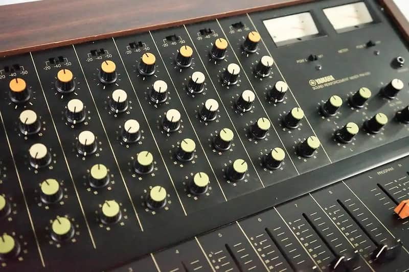 Yamaha PM-430 8-Channel Mixing Console | Reverb