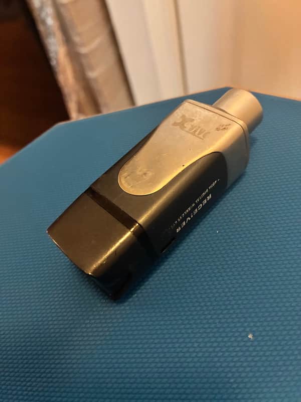 Free Shipping - Xvive U3R Wireless XLR Receiver 2010s - Black image 1