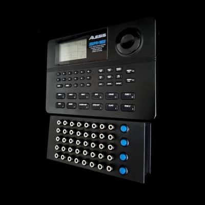 Alesis SR-16 Drum Machine + Illuminated ROM Patch Bay Mod Bild 4