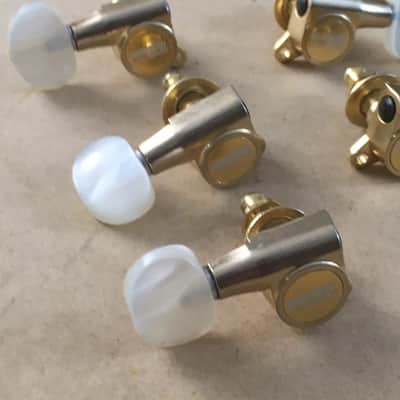 5 Washburn Martin Style Electric Acoustic Guitar Tuners 3x3 Aged Gold Wilkinson image 4