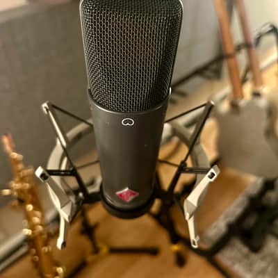 Neumann TLM 193 Large Diaphragm Cardioid Condenser Microphone with shock mount and case!! image 4