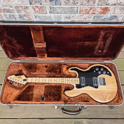 Vintage 1979 Peavey T-60 Electric Guitar (Patent Pending) w/ Original Plastic Hardshell Case! image 2