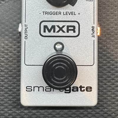 MXR M135 Smart Gate 2004 - Present - Gray image 1