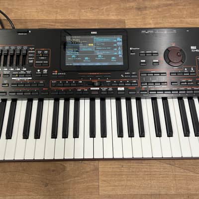 Korg PA4X 76 Note Arranger Workstation Keyboard; Serial No: 9011389 | Second Hand image 3