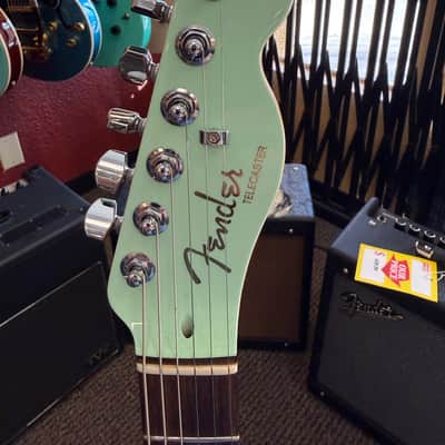 Fender AMERICAN ULTRA LUXE TELECASTER® 2024 - Transparent Surf Green image 9