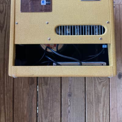 Fender Blues Junior Lacquered Tweed 15-Watt 1x12" Guitar Combo 2016 - Present - Lacquered Tweed image 3