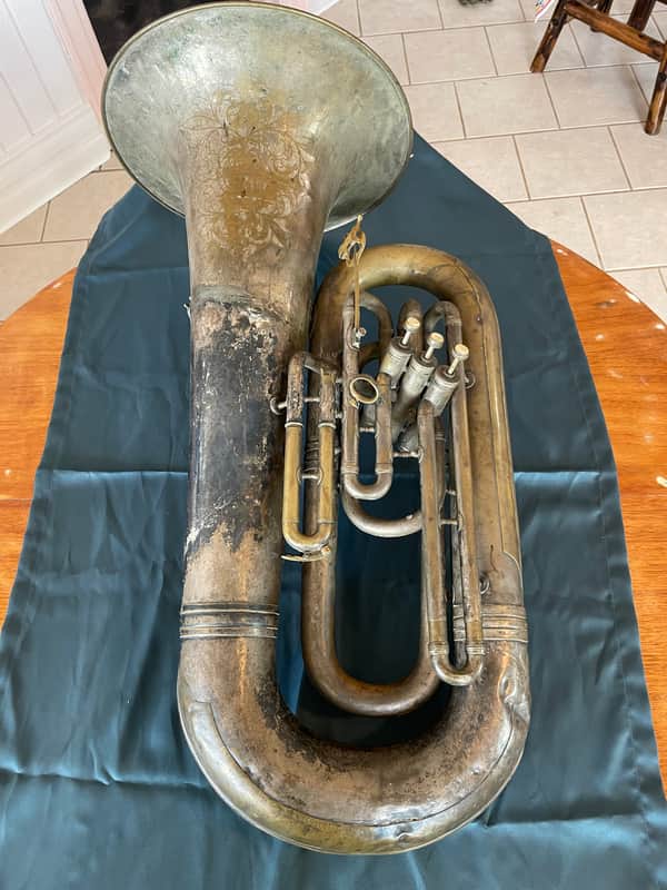 1914 C.G. Conn Antique Eb Tuba – Engraved Bell – Smooth Valves – Projec image 1