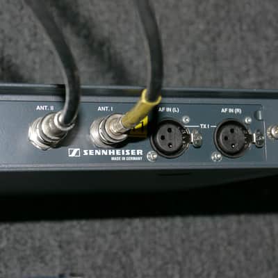 Sennheiser Stereo Transmitter SR3506 and 2 Stereo Receivers image 12