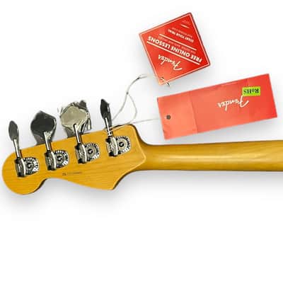 Fender AM. PRO II Jazz, Olympic White / Rosewood *ON ORDER ETA Jan 2026 image 4